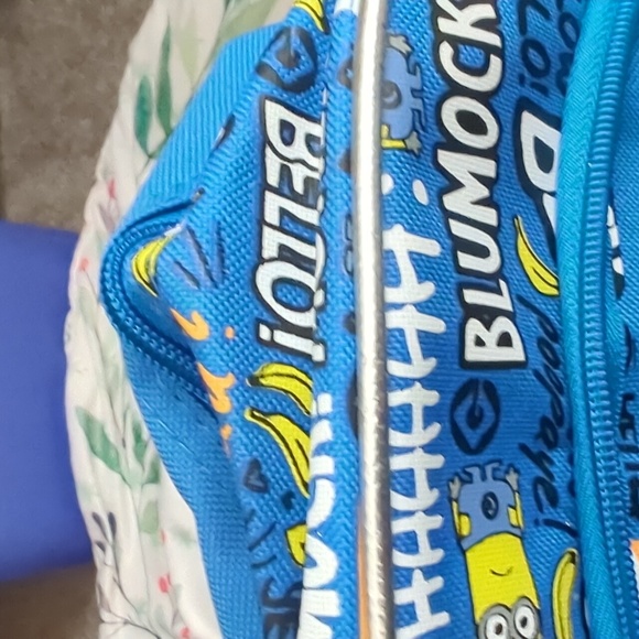 Minions Backpack - Picture 10 of 11